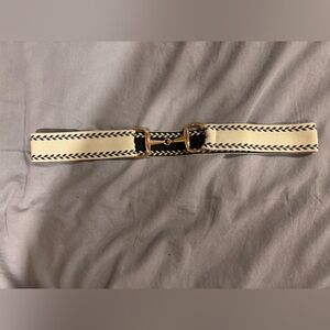 Beige and gold elastic equestrian style belt BNWOT